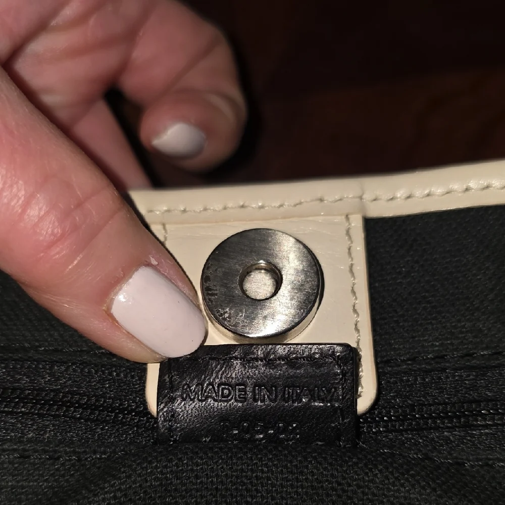 Burberry Cream and Gray Plaid Shoulder Bag - Picture 14 of 16